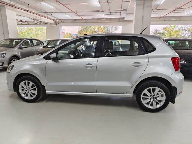 https://images10.gaadi.com/usedcar_image/4398463/original/64013072b351509e555225fa9f025e0f.jpg?imwidth=6402