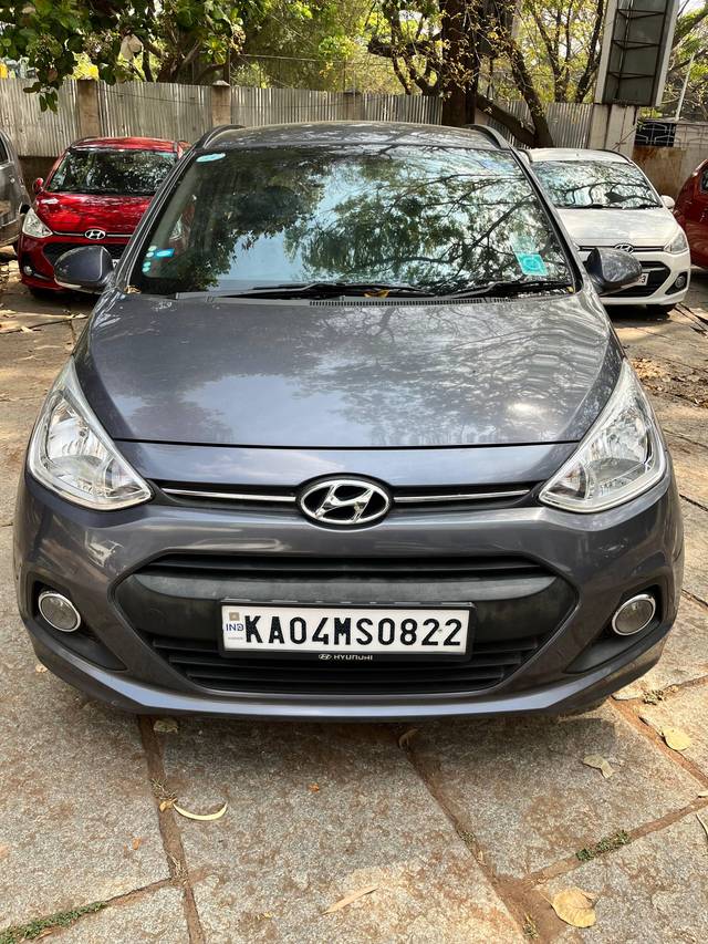 https://images10.gaadi.com/usedcar_image/4398532/original/processed_f223b67a-1e6e-439f-bec4-7b6ef1bf9f4b.jpg?imwidth=6400