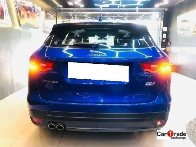 https://images10.gaadi.com/usedcar_image/4398587/original/processed_4744f8ec38edef62c6dee84f1883c026.jpg?imwidth=6401