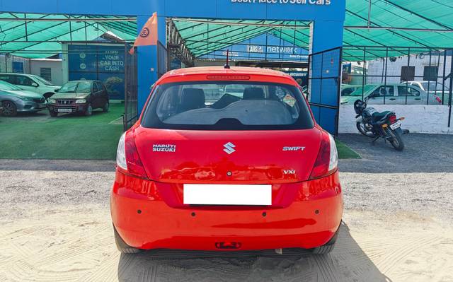 https://images10.gaadi.com/usedcar_image/4398640/original/processed_c41ec824c79653c9b658ce3ae61b09da.jpg?imwidth=6402