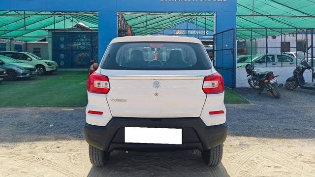 https://images10.gaadi.com/usedcar_image/4398651/original/processed_75640c43c24b239518d18d932f6535cf.jpg?imwidth=6402