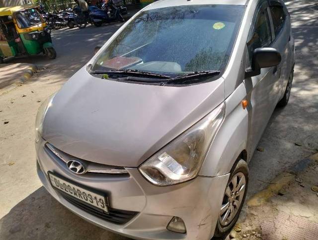 https://images10.gaadi.com/usedcar_image/4398692/original/4e1941f9e75498ed11776c612dc04db8.jpg?imwidth=6400