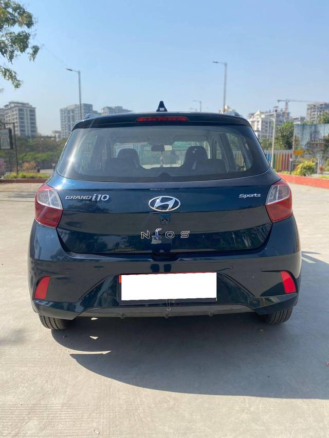 https://images10.gaadi.com/usedcar_image/4398898/original/processed_ccdd4e64204439da4c8cce25645de9e8.jpg?imwidth=6402