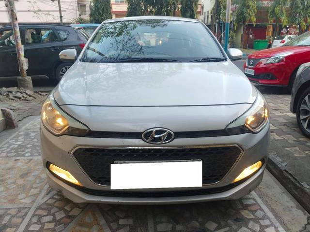 https://images10.gaadi.com/usedcar_image/4398899/original/processed_2d9754693d7fc0ac99e8d3cef7918f0a.jpg?imwidth=6402