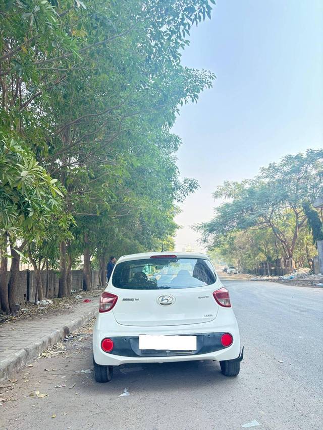 https://images10.gaadi.com/usedcar_image/4398921/original/processed_a321b086f614ce58a932943d611c27f7.jpg?imwidth=6402