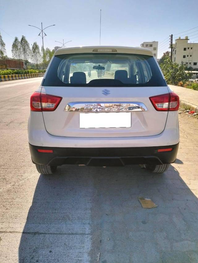 https://images10.gaadi.com/usedcar_image/4398946/original/processed_f21ef6f5a7eaa9cdf8837a25e60b9dee.jpg?imwidth=6402