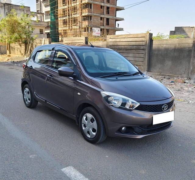 https://images10.gaadi.com/usedcar_image/4398979/original/processed_c48ddd3defcd9163a126d27111a18d42.jpg?imwidth=6400