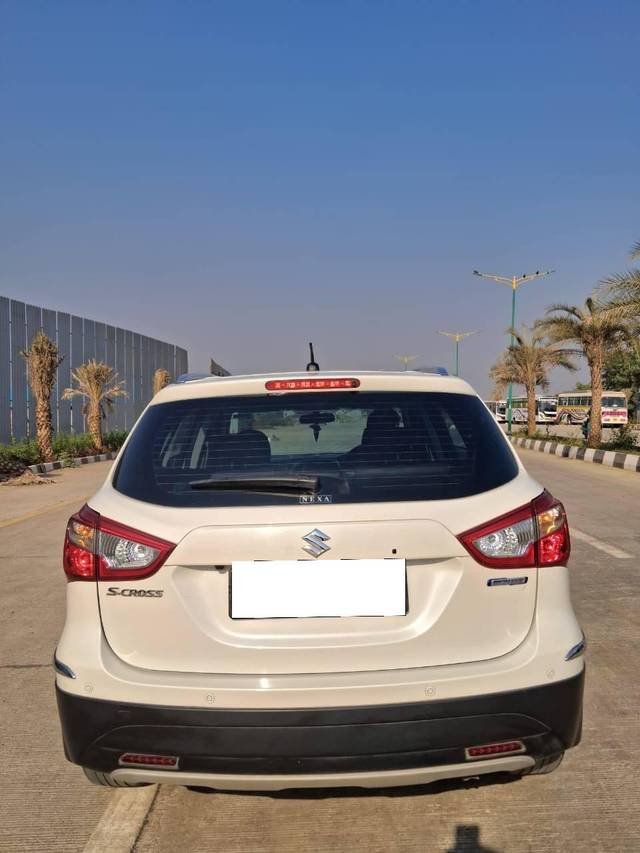 https://images10.gaadi.com/usedcar_image/4398985/original/processed_bde728adcd2cec0b7f3272d1dc88025c.jpg?imwidth=6402