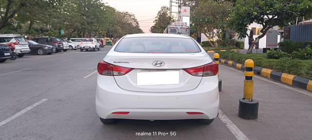 https://images10.gaadi.com/usedcar_image/4399026/original/processed_0409016211ec79280f5da3621d982402.jpg?imwidth=6402