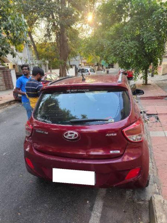 https://images10.gaadi.com/usedcar_image/4399081/original/8e35e216f5934439e62fedcb5c2f9c11.jpg?imwidth=6402