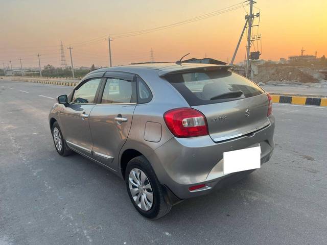 https://images10.gaadi.com/usedcar_image/4399157/original/processed_3ff39875cc2be6f0a2557692d28193a0.jpg?imwidth=6402