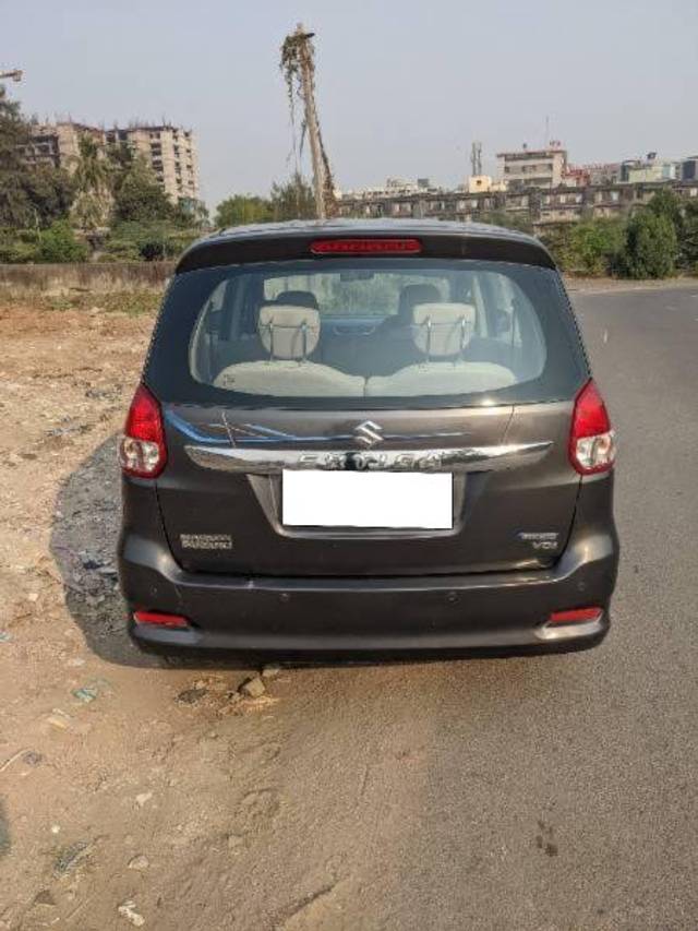 https://images10.gaadi.com/usedcar_image/4399249/original/processed_b06f4220-2fbc-41a2-88af-df041e33d274.jpg?imwidth=6401