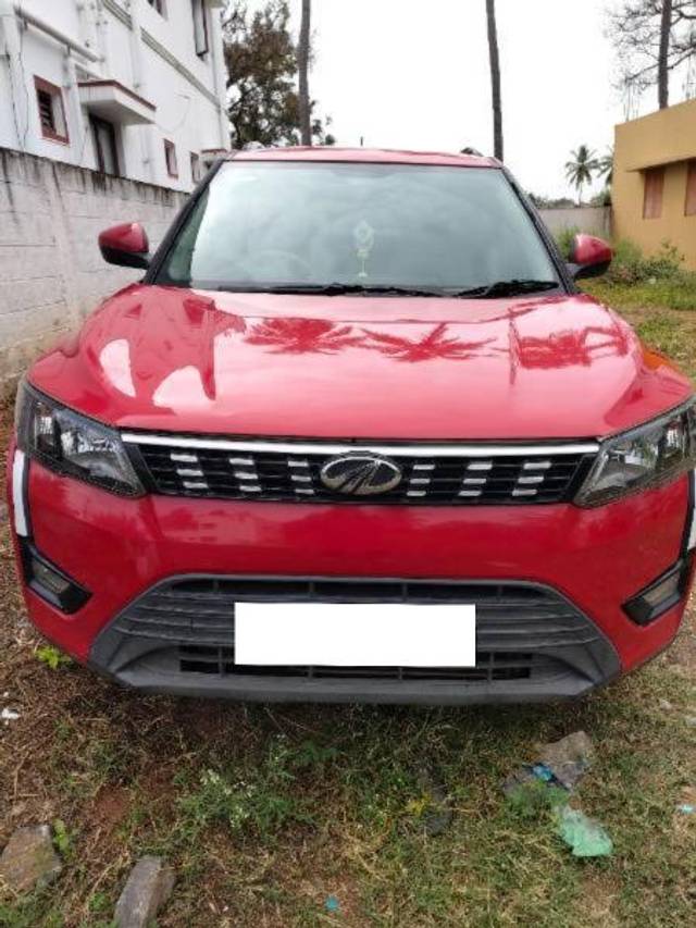 https://images10.gaadi.com/usedcar_image/4399262/original/processed_620d79ec-1ca4-4fe9-b8b4-007c3bf1d4c4.jpg?imwidth=6400