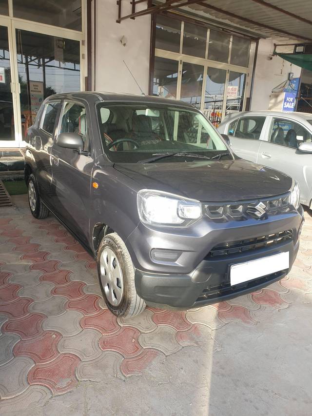 https://images10.gaadi.com/usedcar_image/4399439/original/processed_7060a73f1414aa40931b2b9ade0c19ea.jpg?imwidth=6400