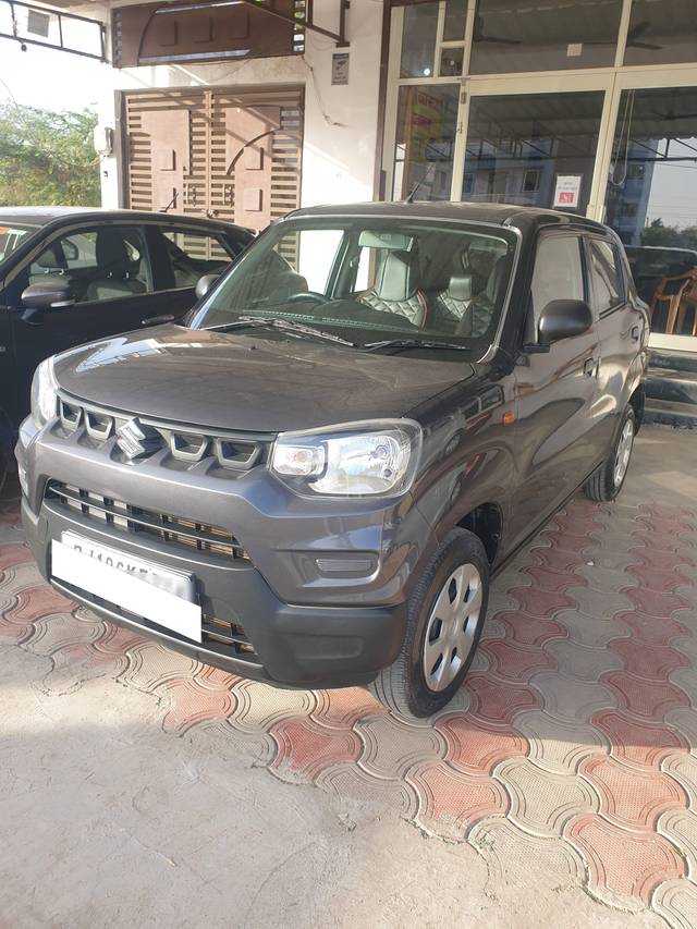 https://images10.gaadi.com/usedcar_image/4399439/original/processed_eb5897e0f6af2d8d1752645a8d6e107b.jpg?imwidth=6402