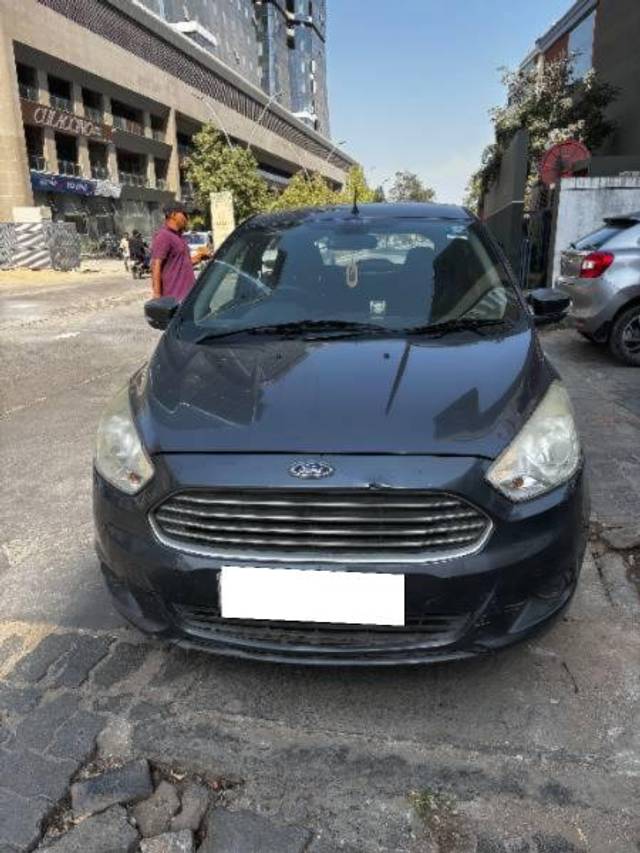 https://images10.gaadi.com/usedcar_image/4399446/original/processed_2f6986f5-f311-4aab-9348-aed97b17d9ed.jpg?imwidth=6402