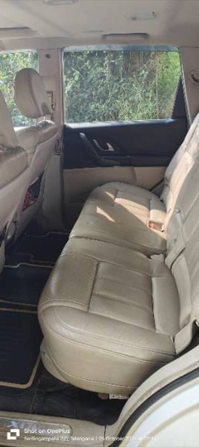 https://images10.gaadi.com/usedcar_image/4399451/original/a0324f558c367689a9f152c02e185bb8.jpg?imwidth=6402