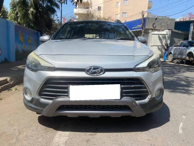 https://images10.gaadi.com/usedcar_image/4399578/original/processed_bebaf53a68aeb0b58c7b8c73725238ae.jpg?imwidth=6400