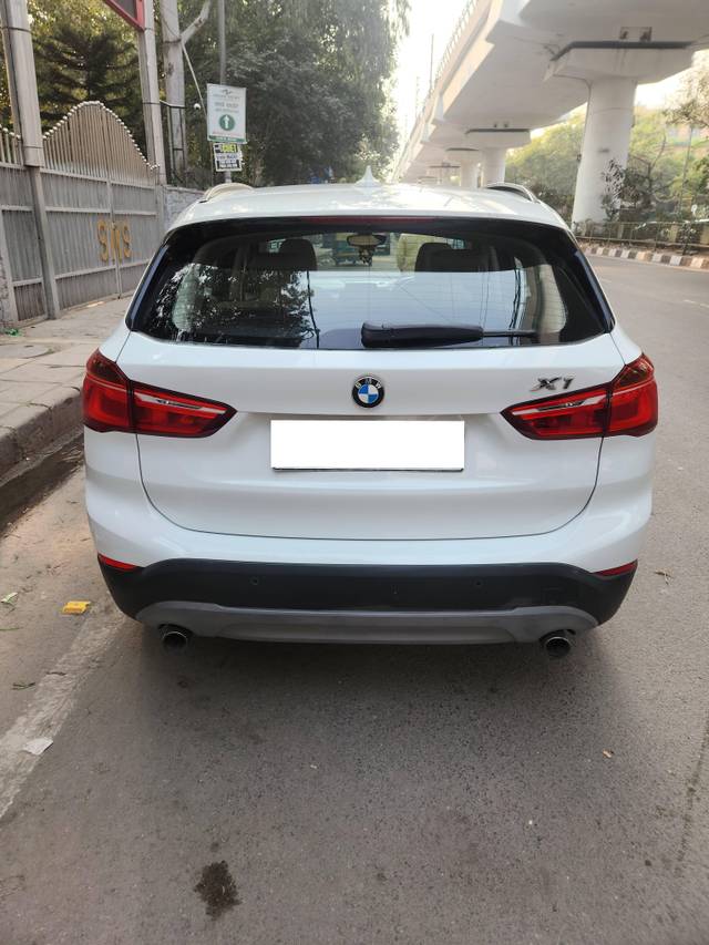 https://images10.gaadi.com/usedcar_image/4399666/original/processed_c5d8334f60153c5455841a5aaefb544e.jpg?imwidth=6401