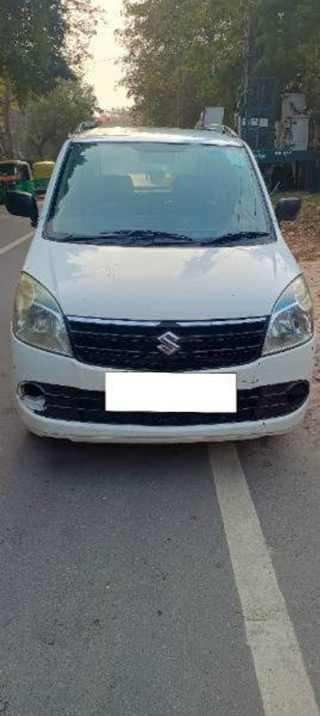 https://images10.gaadi.com/usedcar_image/4399674/original/7c77a5f4a5cdc47353369baddedf0ed7.jpg?imwidth=6400
