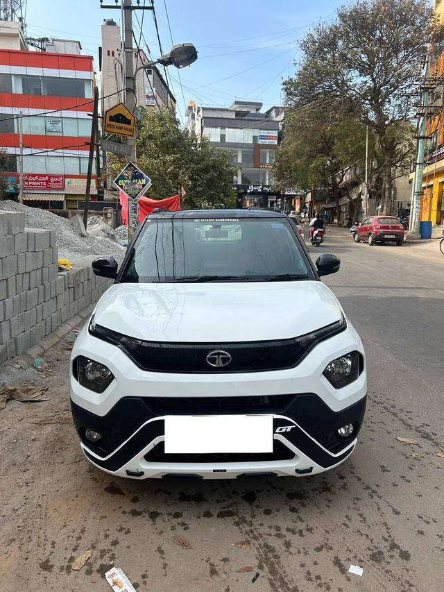 https://images10.gaadi.com/usedcar_image/4399730/original/c7947ad2ffd0295e131c02dc95d6f468.jpg?imwidth=6400