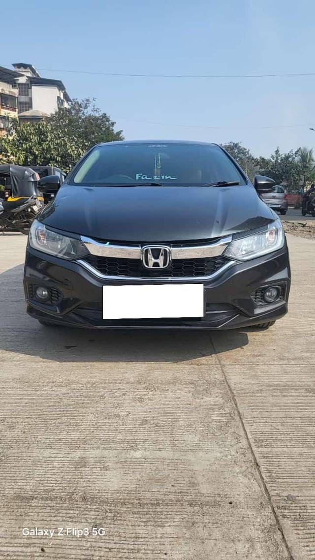 https://images10.gaadi.com/usedcar_image/4399818/original/processed_7aedc35a8f0e2bb466c66c0985b49851.jpg?imwidth=6400