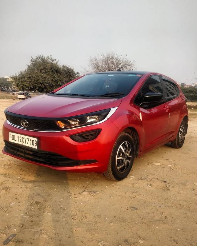 https://images10.gaadi.com/usedcar_image/4399875/original/389eda66e9c35a825e22c8711f1022b4.jpg?imwidth=6401