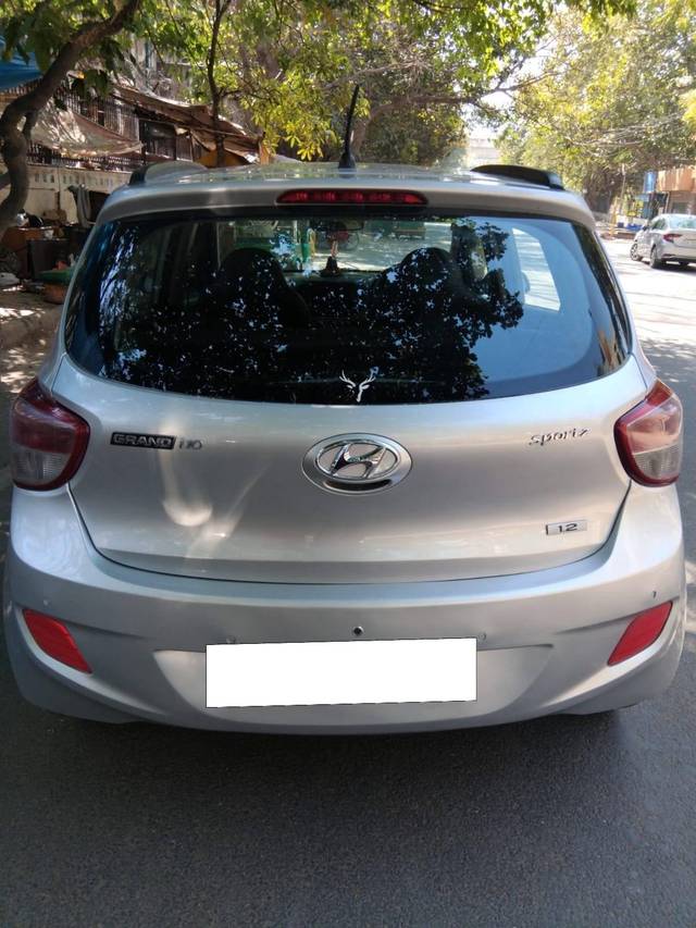 https://images10.gaadi.com/usedcar_image/4399887/original/processed_b0212b919abe9e88e95fe0a6a2ef9259.jpg?imwidth=6402