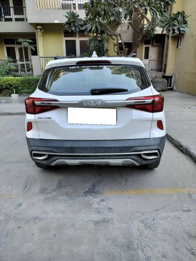 https://images10.gaadi.com/usedcar_image/4399894/original/366fe342b1646bd661d8a04679d59c8c.jpg?imwidth=6401