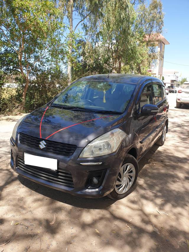 https://images10.gaadi.com/usedcar_image/4399951/original/processed_372ab8de267bdf30e1e2968037841f0e.jpg?imwidth=6401