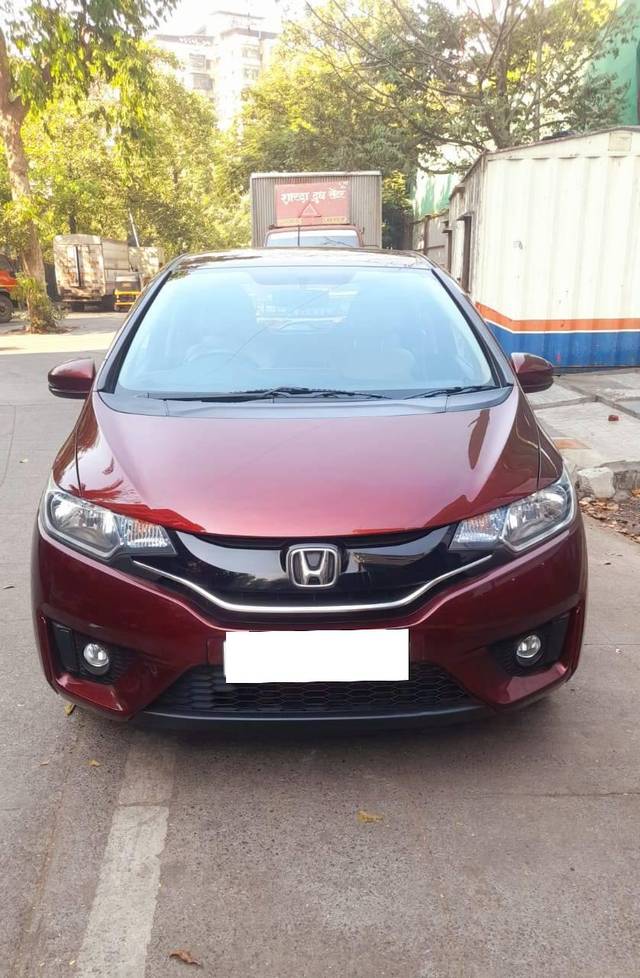 https://images10.gaadi.com/usedcar_image/4399992/original/processed_d2acbd7568f77bd821ebb45b15070f0b.jpg?imwidth=6400