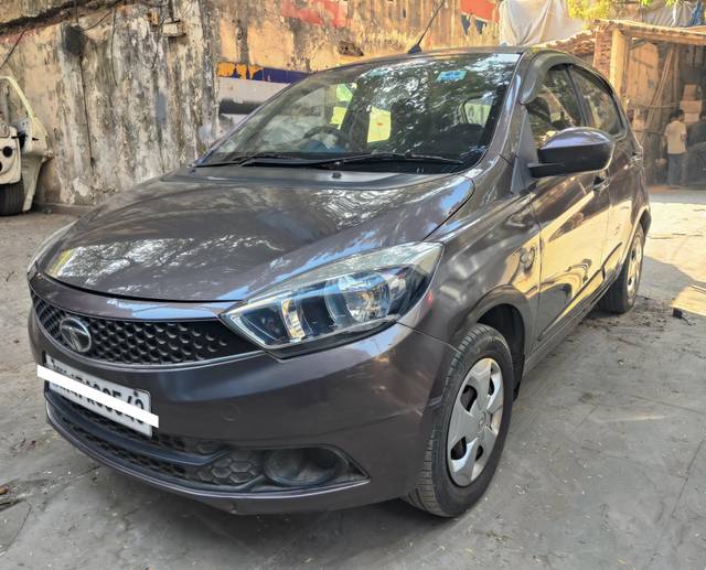 https://images10.gaadi.com/usedcar_image/4400009/original/processed_8788093e6b75410aa04999defe821875.jpg?imwidth=6401