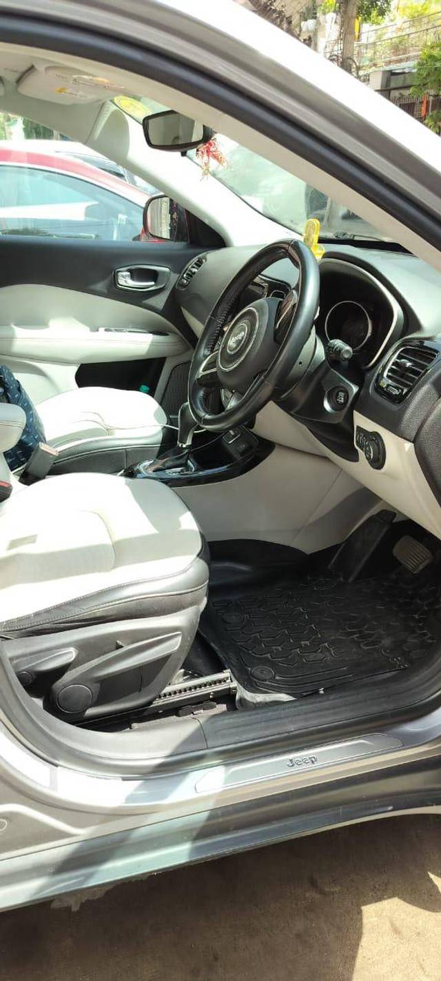 https://images10.gaadi.com/usedcar_image/4400033/original/08e3fe41743be06b473063102368e2a4.jpg?imwidth=6402
