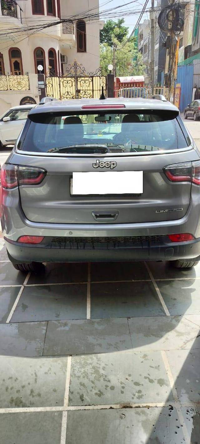 https://images10.gaadi.com/usedcar_image/4400033/original/ff97f98f56160c36595a2b1f4881c55e.jpg?imwidth=6401