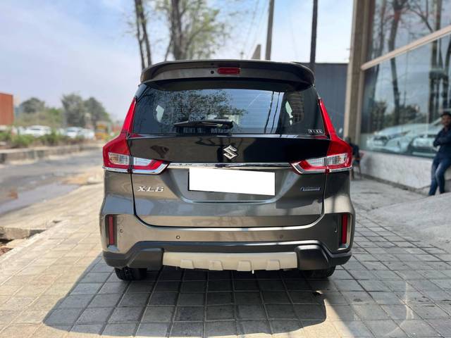 https://images10.gaadi.com/usedcar_image/4400081/original/processed_4c5a04b368d7a1a385fb928e8b4ee749.jpg?imwidth=6402