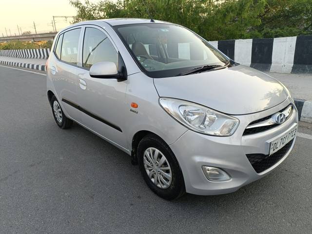 https://images10.gaadi.com/usedcar_image/4400201/original/599adf9cbd99fcd67bba34a5c5e5a32f.jpg?imwidth=6400