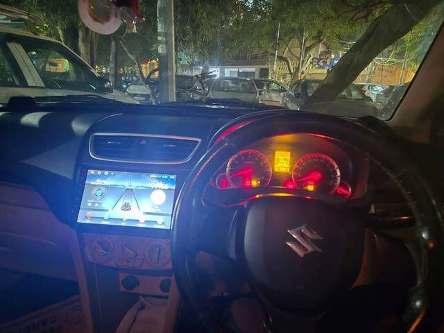 https://images10.gaadi.com/usedcar_image/4400252/original/a4054071f028f9575f36cee6cb860133.jpg?imwidth=6402