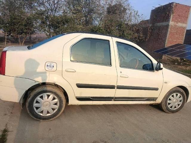 https://images10.gaadi.com/usedcar_image/4400391/original/processed_daeef035-7ab0-4486-8696-52a42e9e63d4.jpg?imwidth=6402