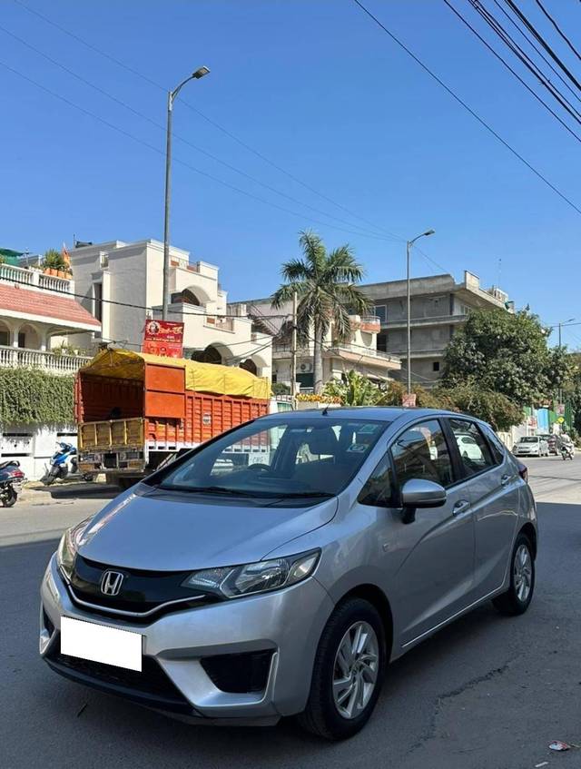 https://images10.gaadi.com/usedcar_image/4400395/original/processed_43561d03e49696a15673dce9bab056d4.jpg?imwidth=6400