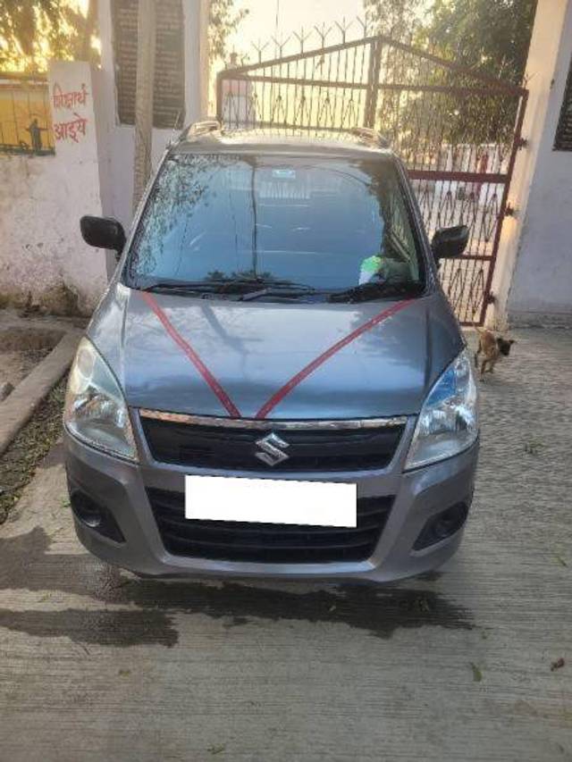 https://images10.gaadi.com/usedcar_image/4400585/original/1d0e148fd6a3080a74eac1beade1dea7.jpg?imwidth=6401