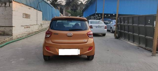 https://images10.gaadi.com/usedcar_image/4400606/original/processed_9728379e11d8ffc4f7cc561471513ef0.jpg?imwidth=6402