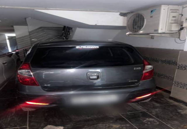 https://images10.gaadi.com/usedcar_image/4400636/original/ae328270c3e317c75efc49896928f18c.jpg?imwidth=6400