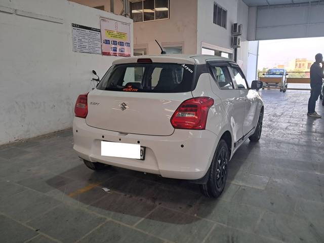 https://images10.gaadi.com/usedcar_image/4400664/original/f6e28018809a36138eaeb3b95d1fc9f9.jpg?imwidth=6401