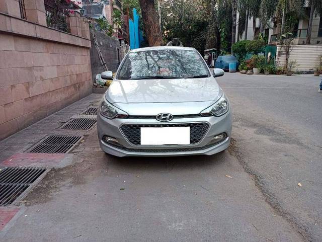 https://images10.gaadi.com/usedcar_image/4400677/original/3da5174951fb750e3349142121d67649.jpeg?imwidth=6401