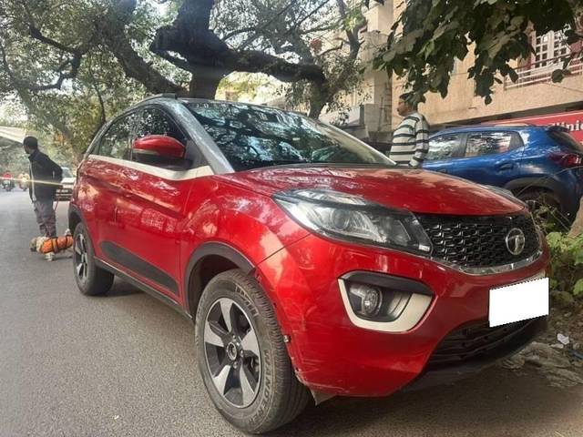 https://images10.gaadi.com/usedcar_image/4400696/original/processed_581e6caf292efeda9ceed6ce585d03a6.jpg?imwidth=6400