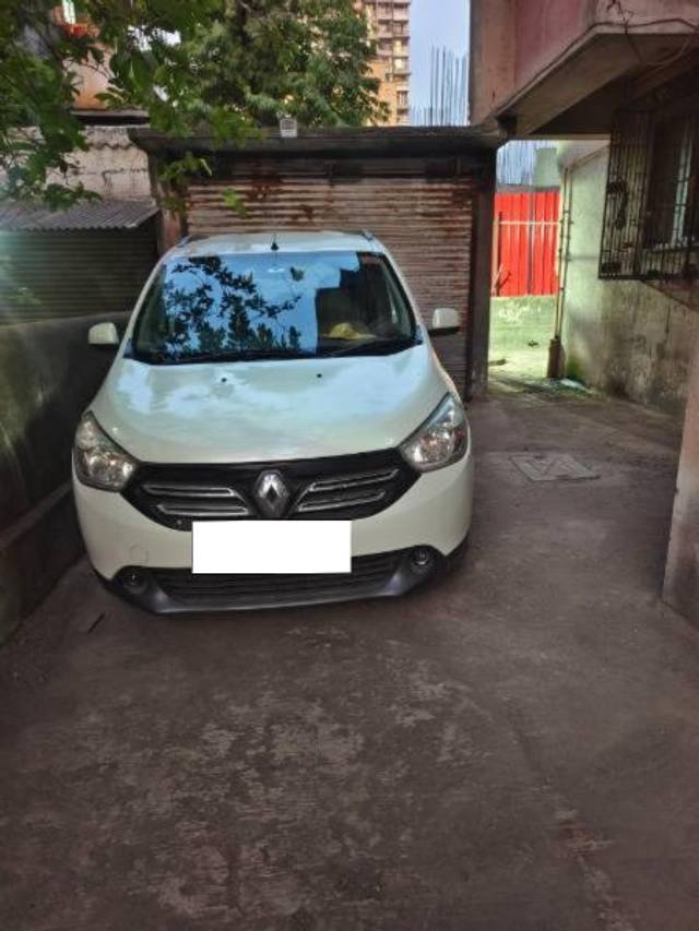 https://images10.gaadi.com/usedcar_image/4400723/original/processed_9c4a5d18-3fa7-455d-8751-969465f68d79.jpg?imwidth=6400
