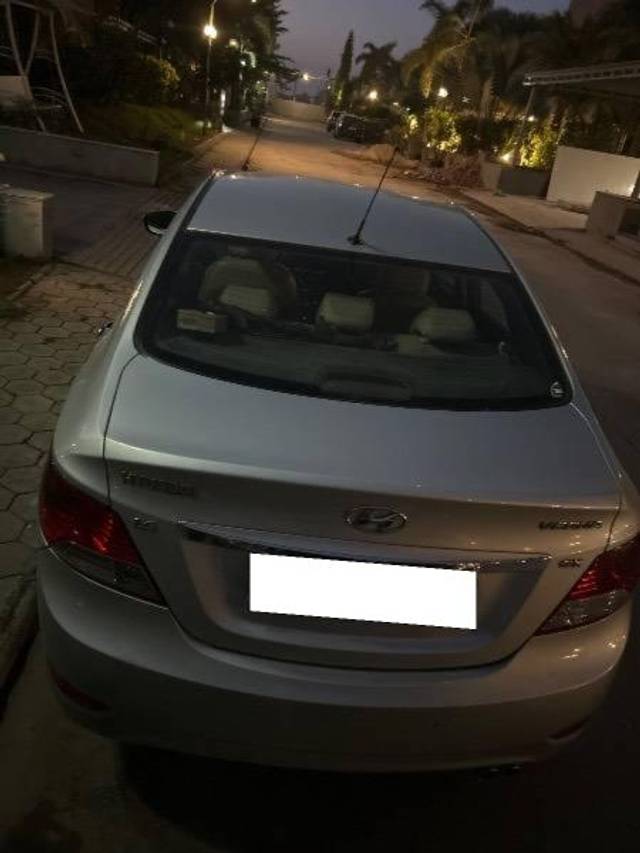 https://images10.gaadi.com/usedcar_image/4400769/original/processed_75b7a5a9-8885-4711-8ecd-85e182f581ea.jpg?imwidth=6402