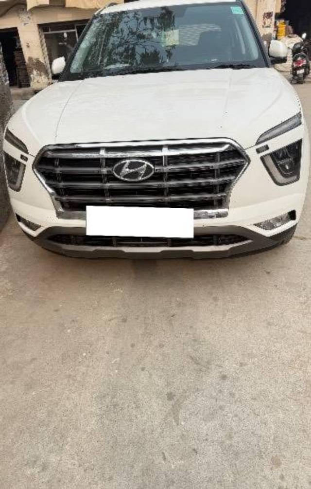 https://images10.gaadi.com/usedcar_image/4400909/original/processed_c36d7e4d-4d2b-4496-8780-19376154d3fb.jpeg?imwidth=6400