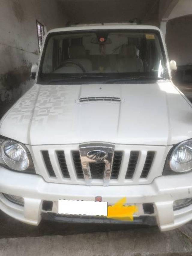 https://images10.gaadi.com/usedcar_image/4401045/original/processed_58e0f690-5b4e-4242-9577-50881de01819.jpg?imwidth=6400