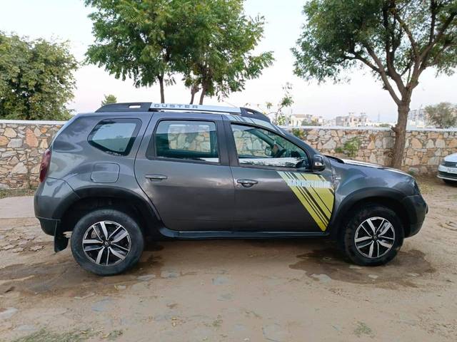 https://images10.gaadi.com/usedcar_image/4401102/original/processed_d6c76a18adb9b83d4084eb498e8ad548.jpg?imwidth=6401